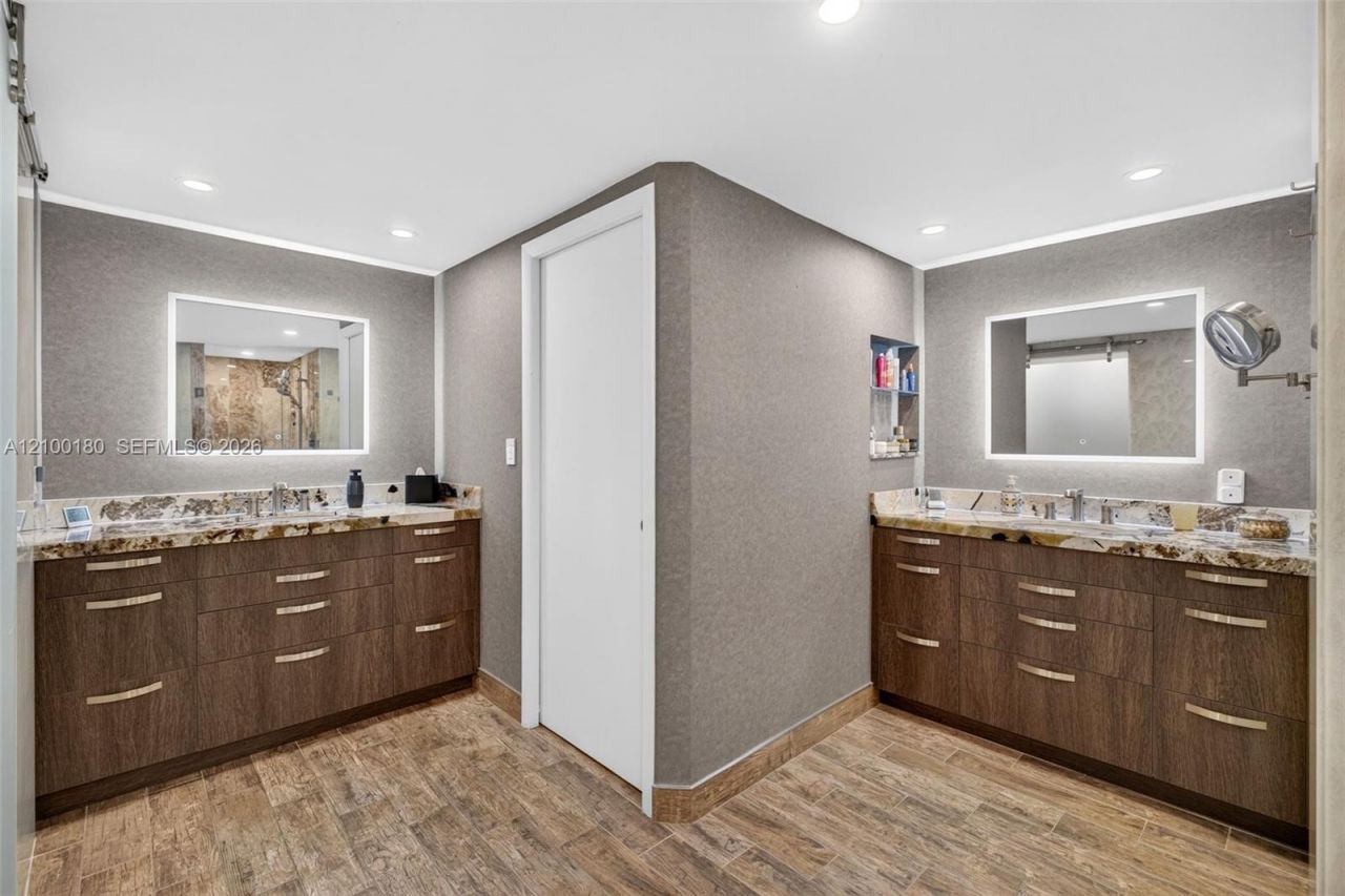 7000 Island Blvd , Unit 2409-2410, Aventura, FL 33160 Photo