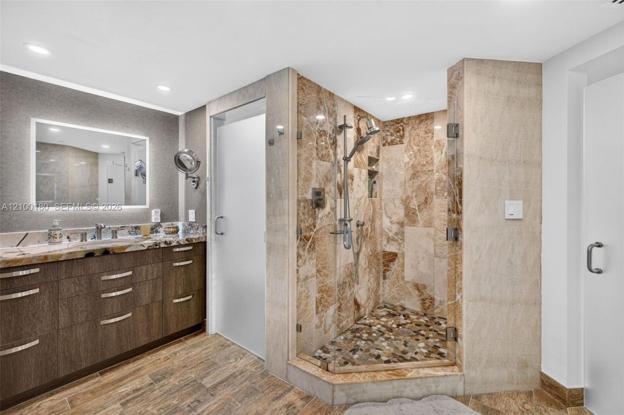 7000 Island Blvd , Unit 2409-2410, Aventura, FL 33160 Photo