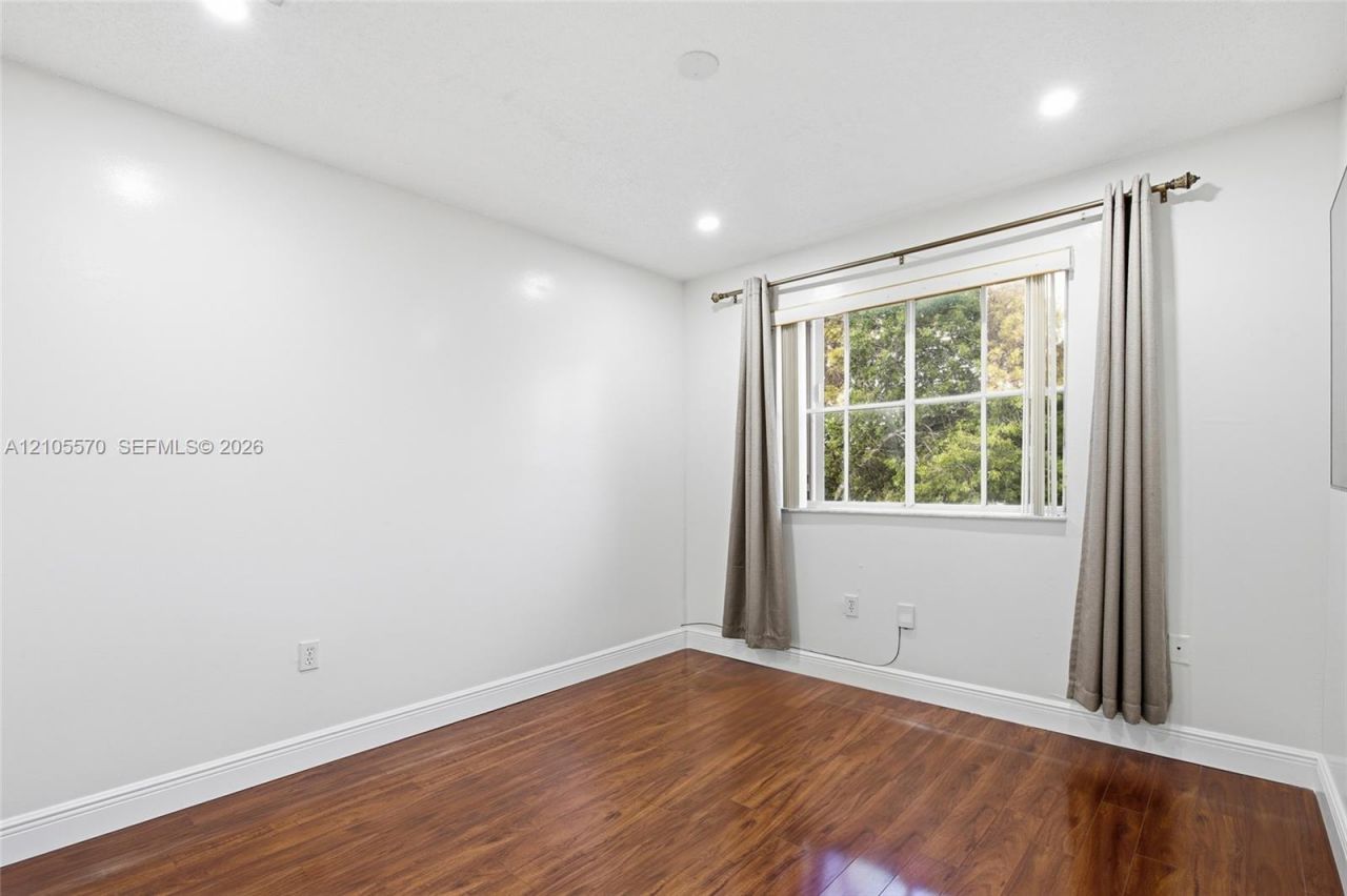 8735 SW 158th Path, Miami, FL 33193 Photo