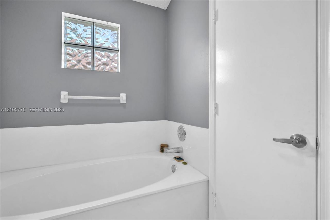 11211 Lakeview Dr , Unit 53-O, Coral Springs, FL 33071 Photo