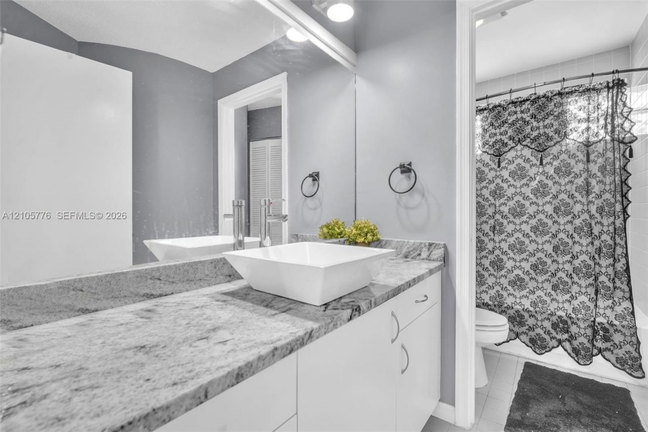 11211 Lakeview Dr , Unit 53-O, Coral Springs, FL 33071 Photo