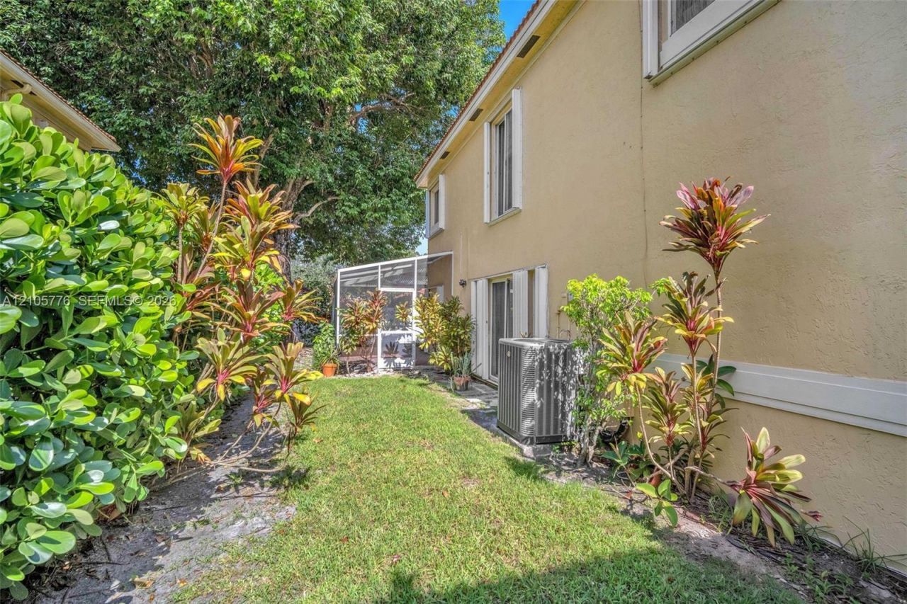 11211 Lakeview Dr , Unit 53-O, Coral Springs, FL 33071 Photo