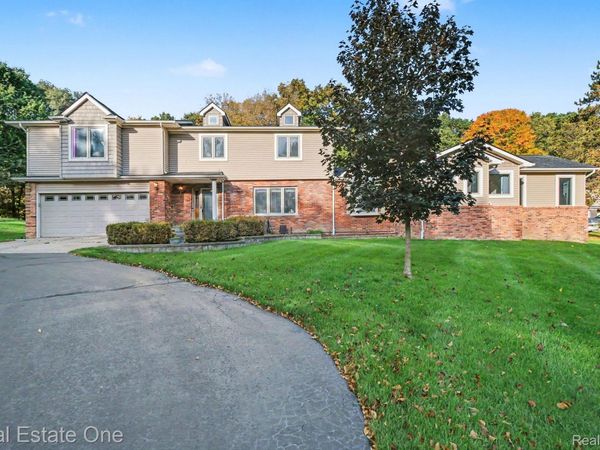 9243 Sherwood Drive , Springfield Township, Mi 48350