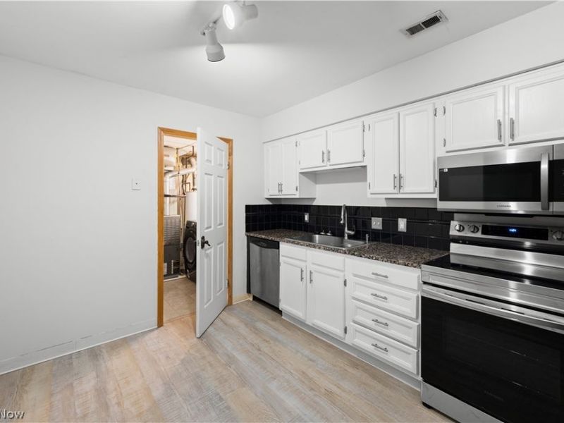 550 Tollis Parkway, Unit 307, Broadview Heights, OH 44147 Photo 10