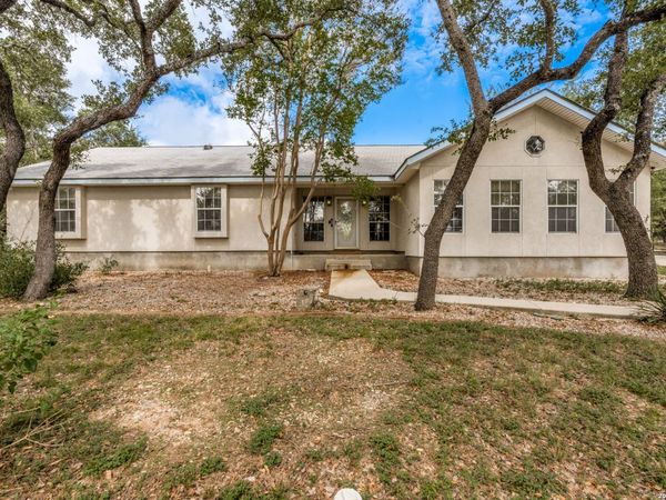 845 Gallagher Dr, Canyon Lake, TX 78133