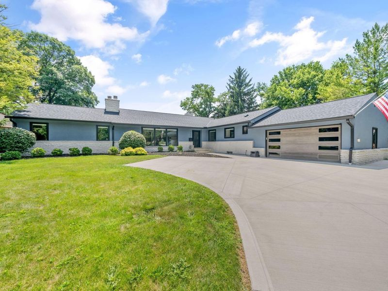 2661 Dorset Road , Columbus, OH 43221 Photo 1