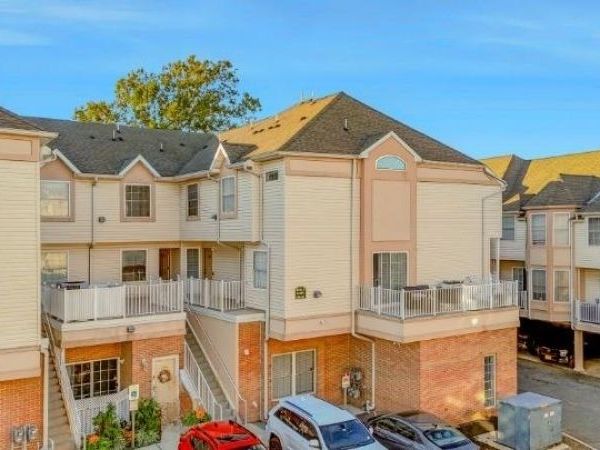 131 Adamecs Way, South Amboy, NJ 08879
