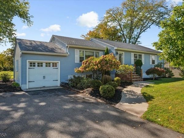 320 Garretson Rd, Bridgewater, NJ 08807