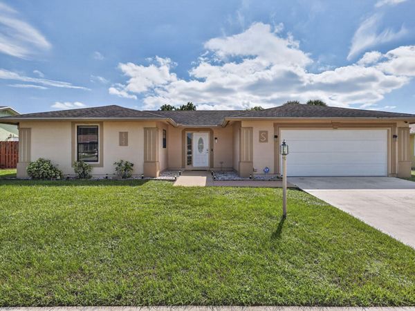 2523 Doral Way, Riviera Beach, FL 33407