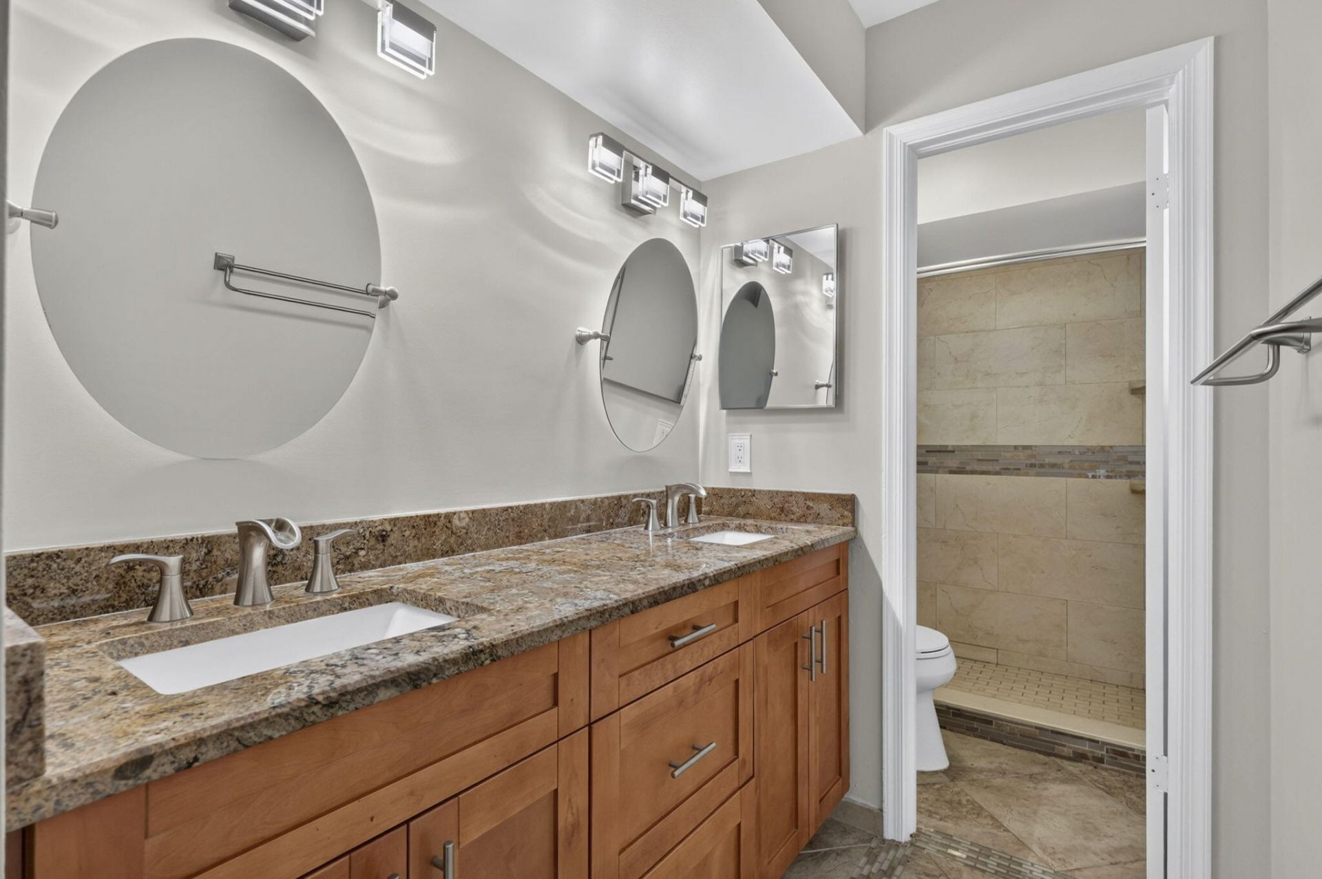 2523 Doral Way, Riviera Beach, FL 33407 Photo