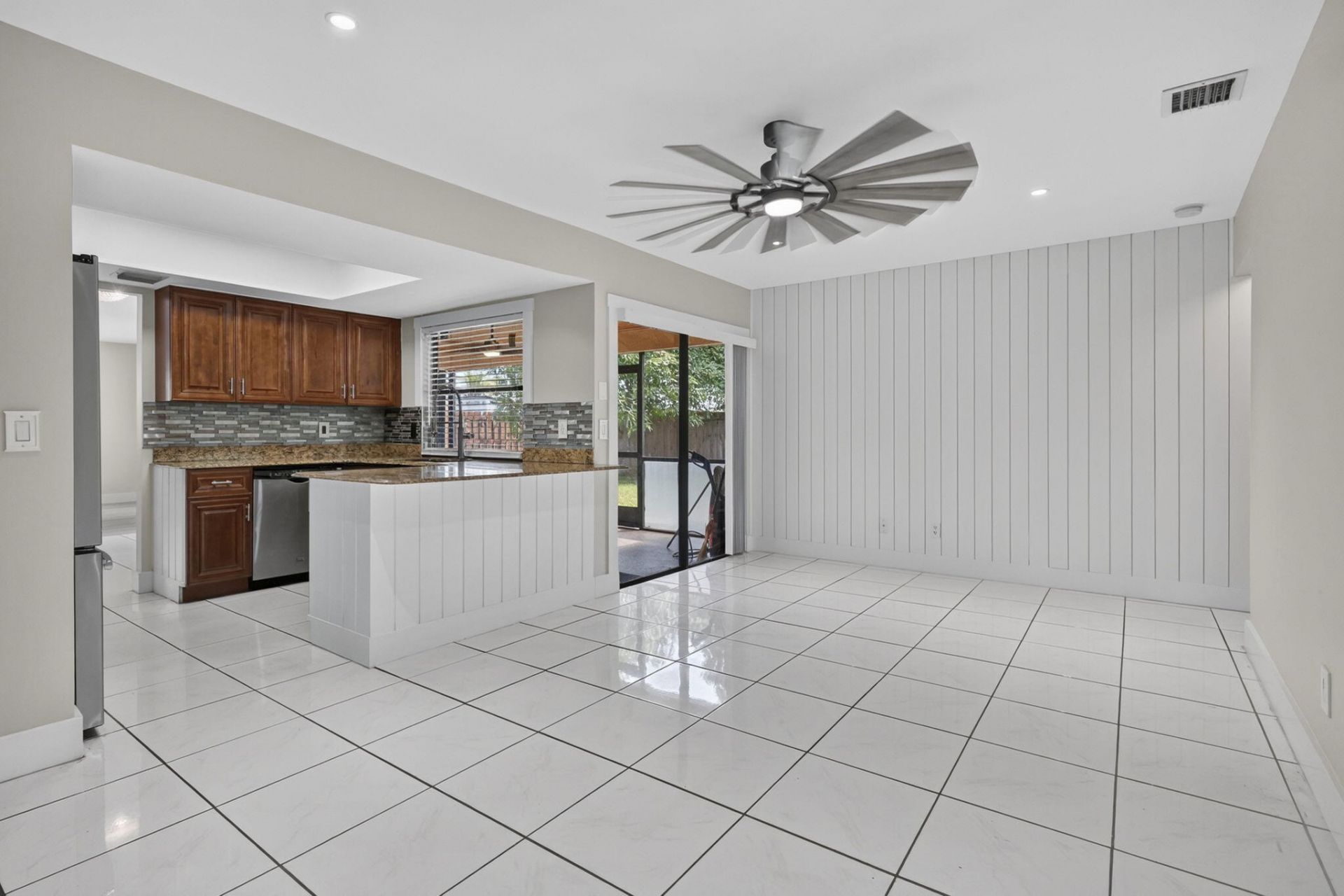 2523 Doral Way, Riviera Beach, FL 33407 Photo