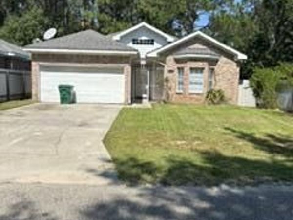 6004 E Jackson Street, Bay Saint Louis, MS 39520