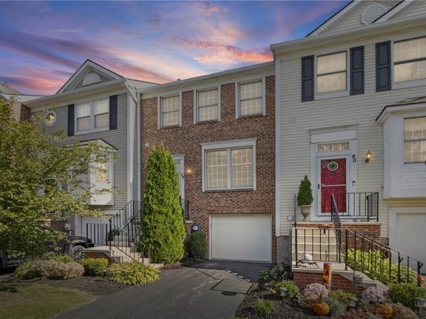 78 Courtshire Lane , Penfield, NY 14526