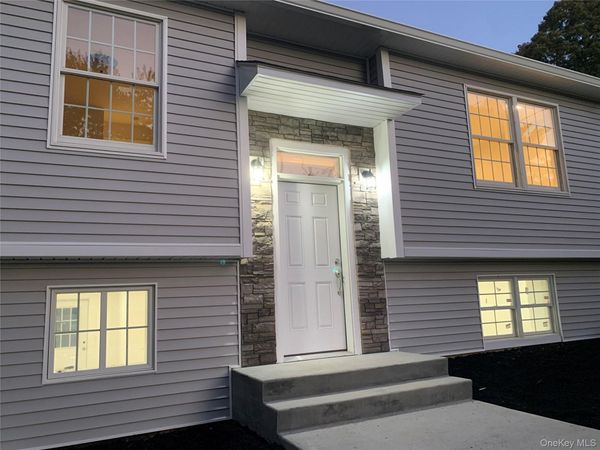 6 Horseshoe Drive , Poughkeepsie, NY 12603
