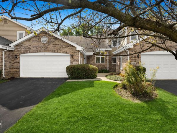 17259 Lakebrook Drive , Orland Park, IL 60467