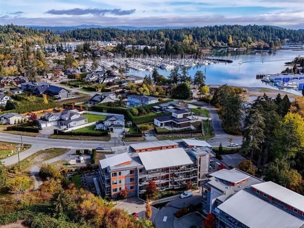 10680 McDonald Park Rd , Unit #405, North Saanich, BC V8L 5S7