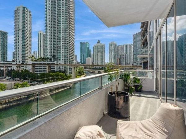 185 SW 7th St , Unit 703, Miami, FL 33130