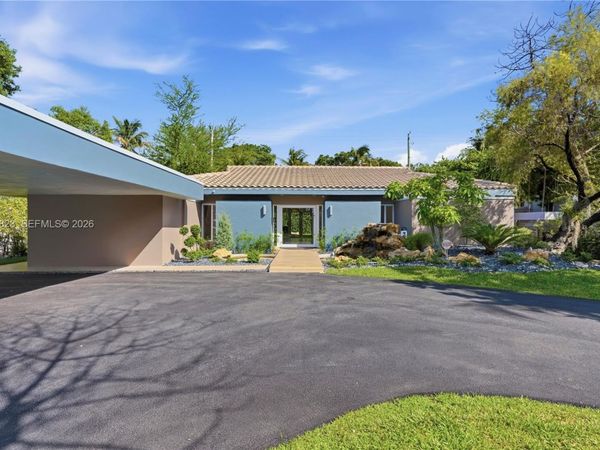 291 E Shore Dr E , Miami, FL 33133