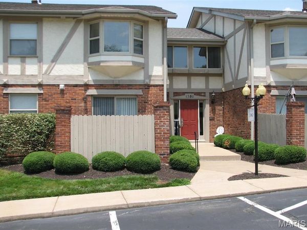 1380 Willow Brook Cove Ct #7, St Louis, MO 63146