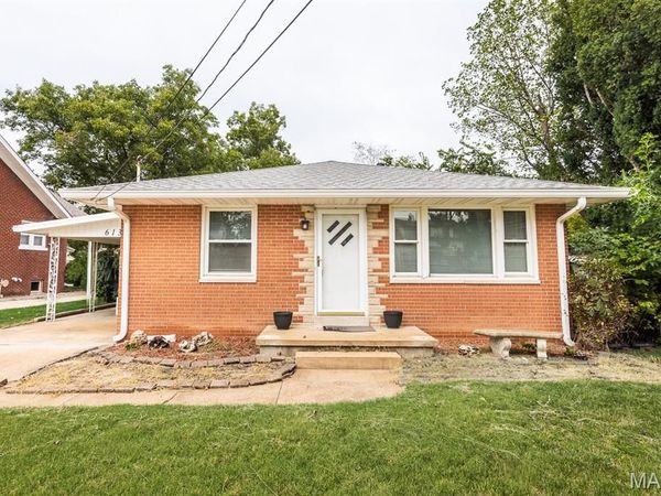 613 W Main Street, Mascoutah, IL 62258