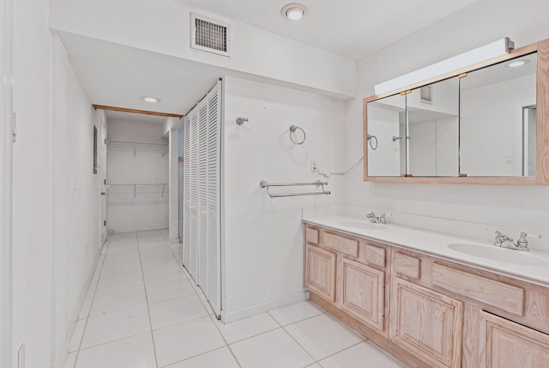 17050 Old State Road, Unit 4A, Sugarloaf, FL 33042 Photo