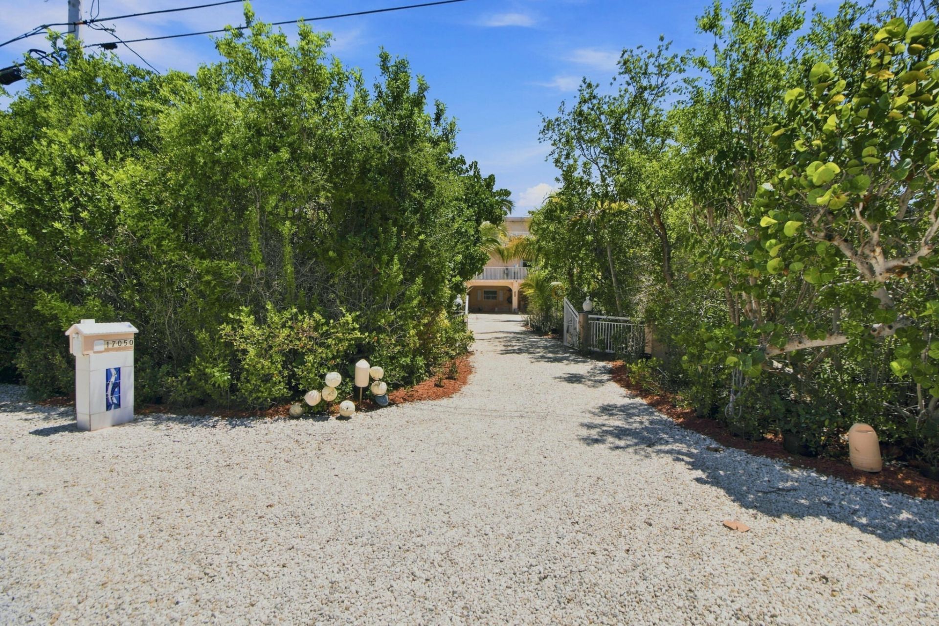 17050 Old State Road, Unit 4A, Sugarloaf, FL 33042 Photo