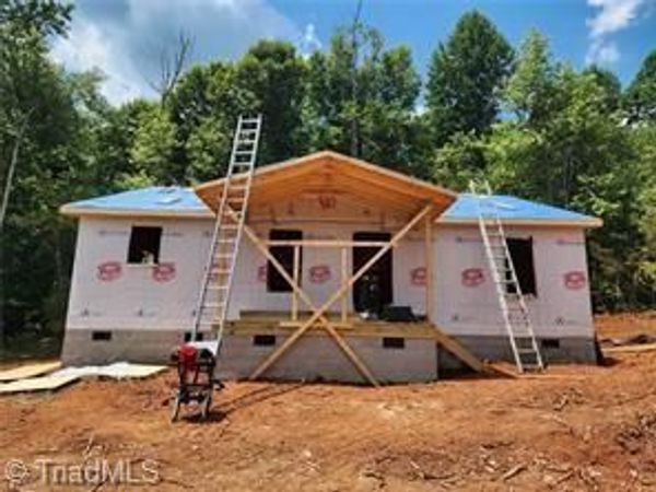 2944 Little Creek Drive , Thomasville, NC 27360