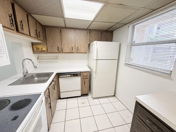 2800 NW 56th Avenue, Unit F201, Lauderhill, FL 33313