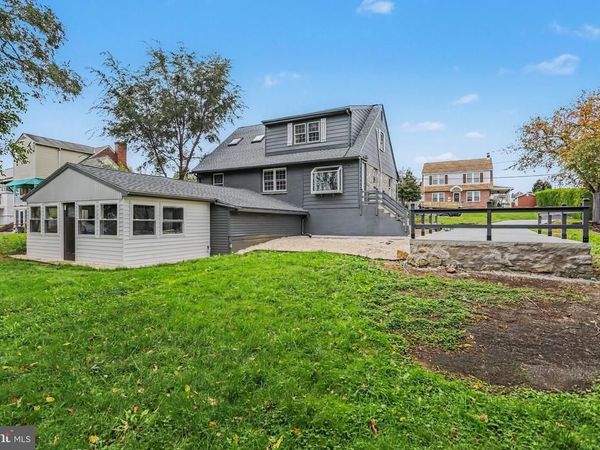 214 HILLCREST ROAD, NEW HOLLAND, PA 17557
