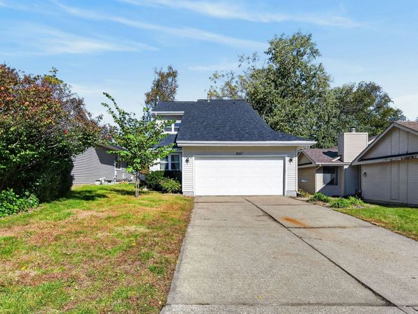 8007 Alpine Drive, Urbandale, IA 50322