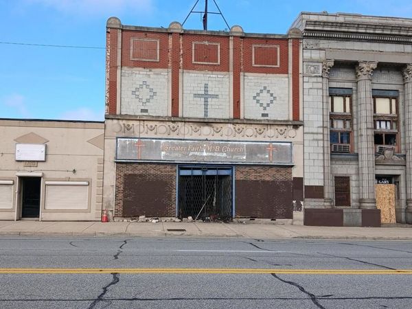 1714 Broadway , Gary, IN 46407