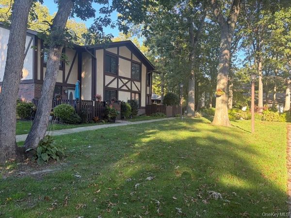 158 Cambridge Drive , Port Jefferson, NY 11776