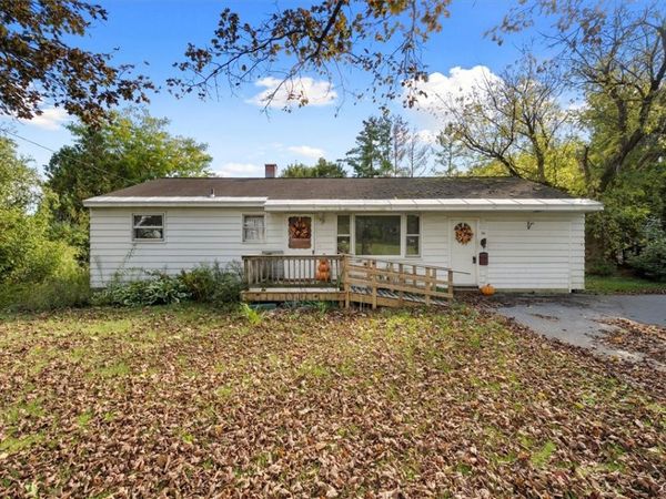 16 Buttonball Road , Whitesboro, NY 13492