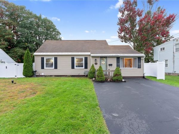 143 Hazelhurst Avenue , Syracuse, NY 13212