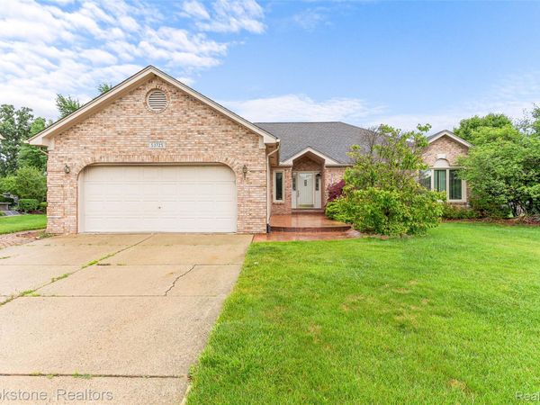 53725 Arabian Trail , Macomb Township, Mi 48042