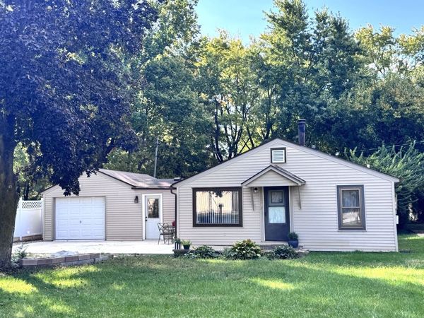 1607 Airport Road , Urbana, IL 61802
