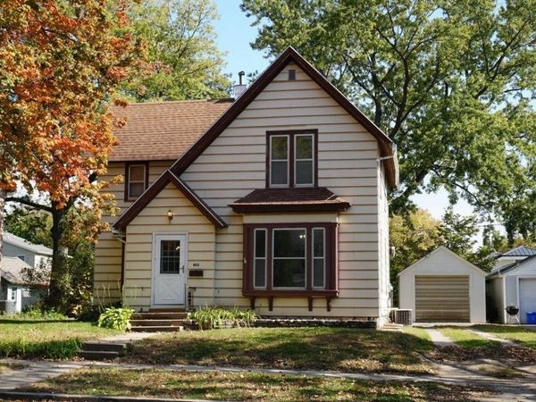 402 B Street, Charles City, IA 50616