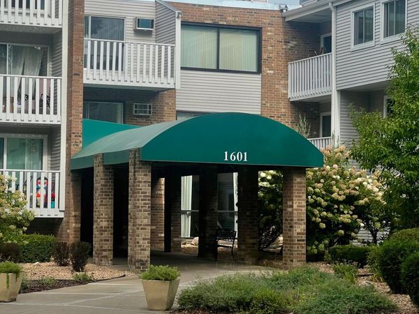 1601 N Innsbruck Drive, Unit 109, Fridley, MN 55432