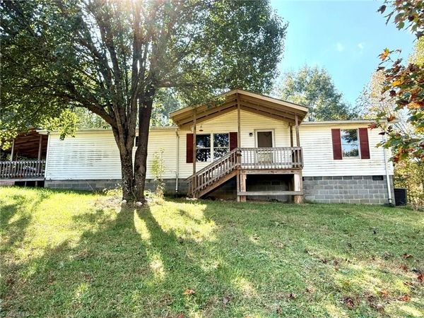 7752 W Pine Street, Lowgap, NC 27024