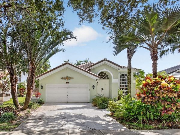 2633 Rio De Janeiro Ave , Cooper City, FL 33026
