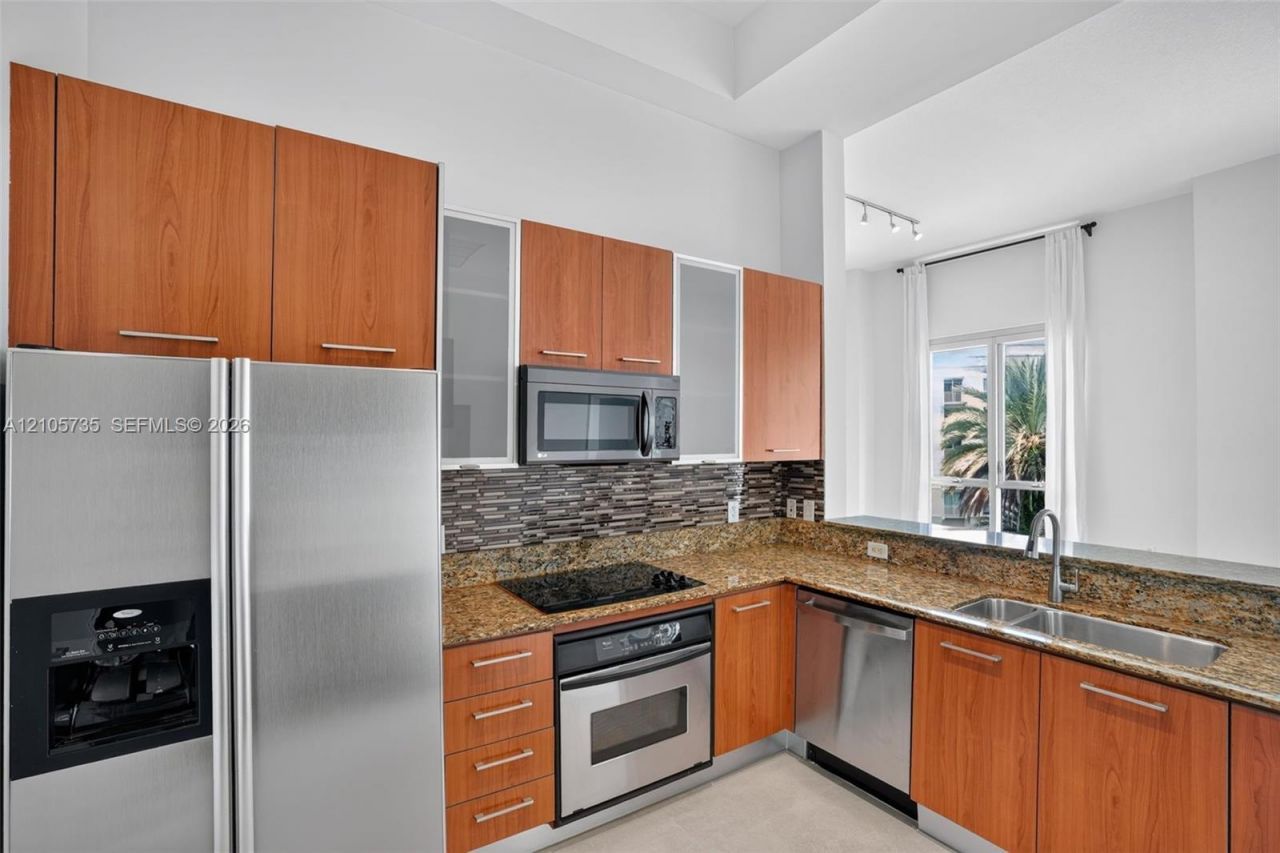9055 SW 73rd Ct, Unit 408, Pinecrest, FL 33156 Photo