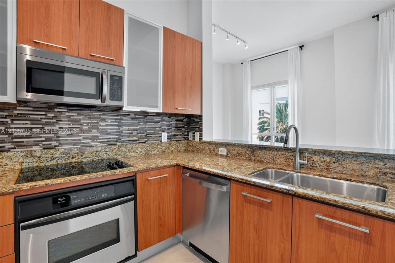 9055 SW 73rd Ct, Unit 408, Pinecrest, FL 33156 Photo