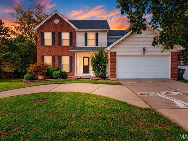 245 Reinke Road, Ballwin, MO 63021