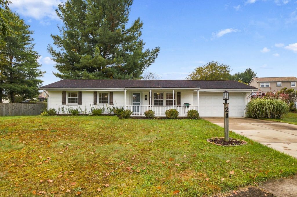 21 Sussex Ct W, Mansfield, OH 44904 Main Photo