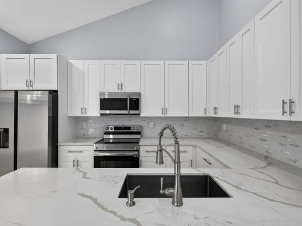 1050 SUMMIT PLACE Circle, Unit D, West Palm Beach, FL 33415