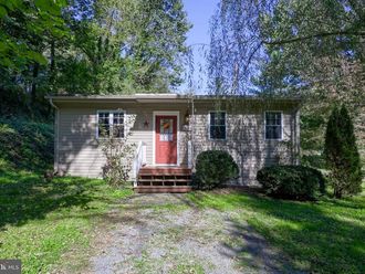 892 DRAGER ROAD Columbia, PA 17512