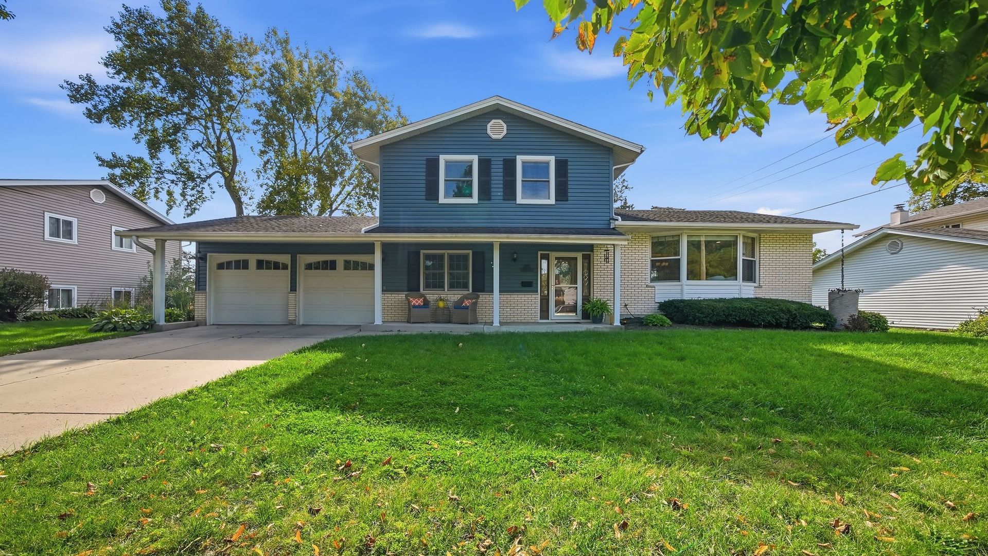 1363 E Kenilworth Avenue, Palatine, IL 60074 Main Photo