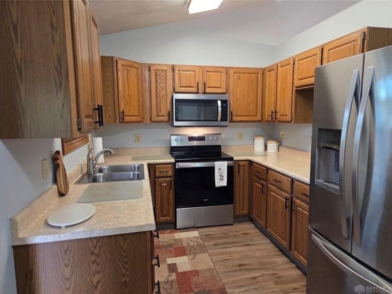 2005 Crosswind Court, Englewood, OH 45322 Photo 9