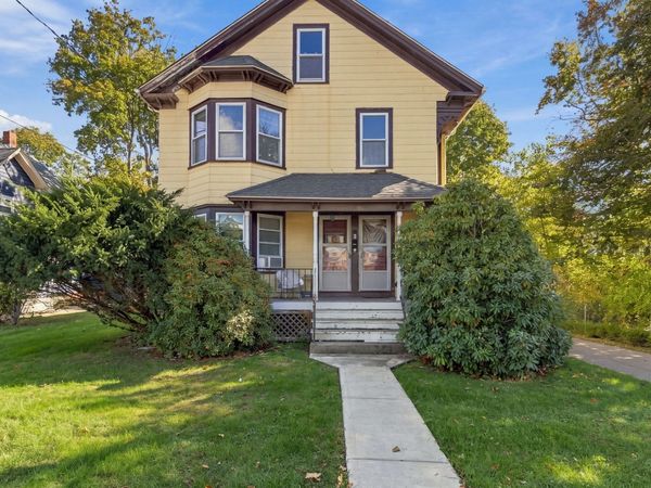562 Newport Ave, Attleboro, MA 02703
