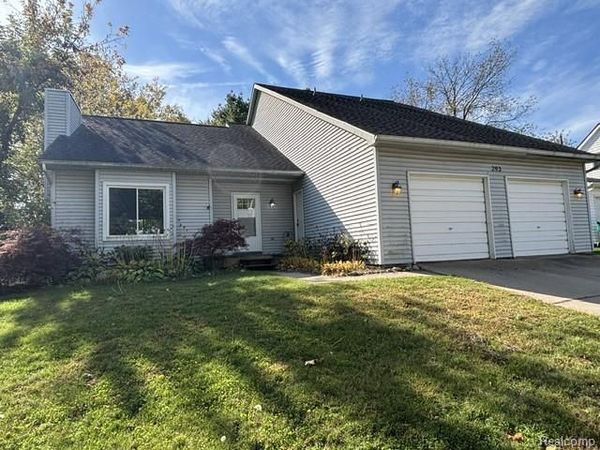 293 Woodlake Drive , Brighton, Mi 48116